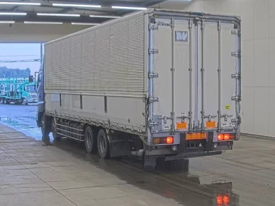 Hino TRUCK