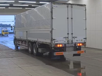 Hino TRUCK