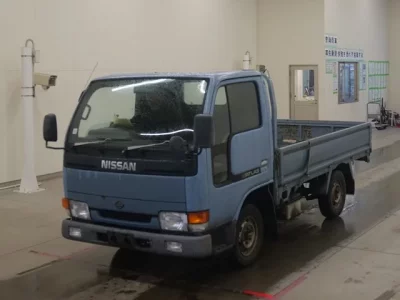 Nissan TRUCK