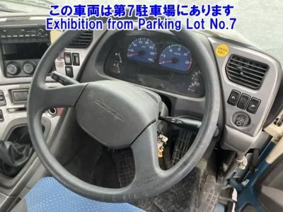 Nissan TRUCK
