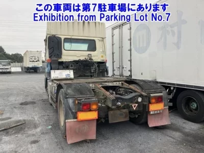 Nissan TRUCK