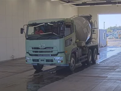 Nissan TRUCK