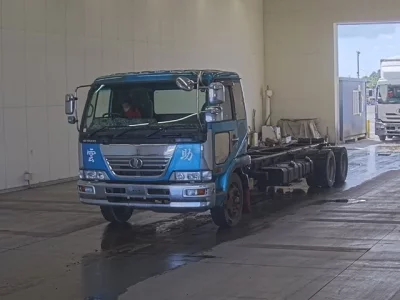 Nissan CONDOR