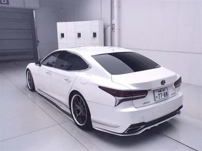 Lexus LS