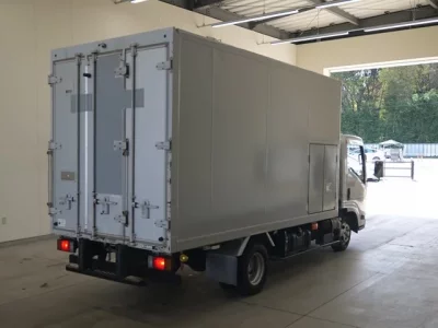Isuzu ELF