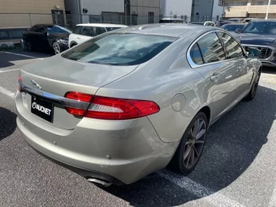 Jaguar XF SERIES