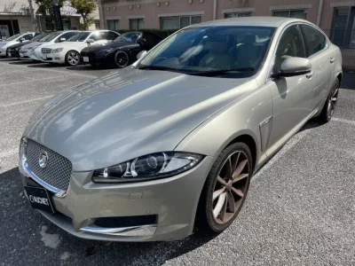 Jaguar XF SERIES