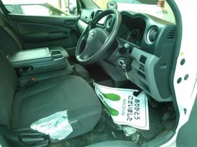 Nissan CARAVAN VAN