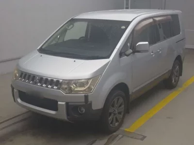 Mitsubishi DELICA D5