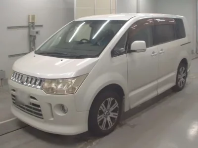 Mitsubishi DELICA D5