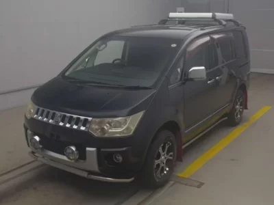 Mitsubishi DELICA D5