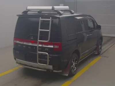 Mitsubishi DELICA D5