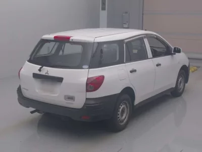 Mitsubishi LANCER VAN