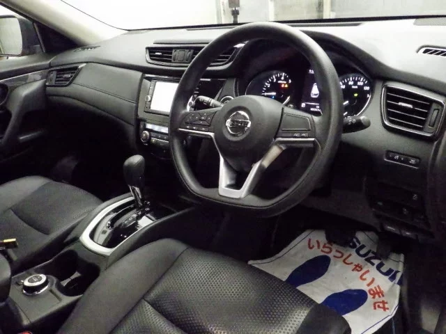 Nissan X-TRAIL