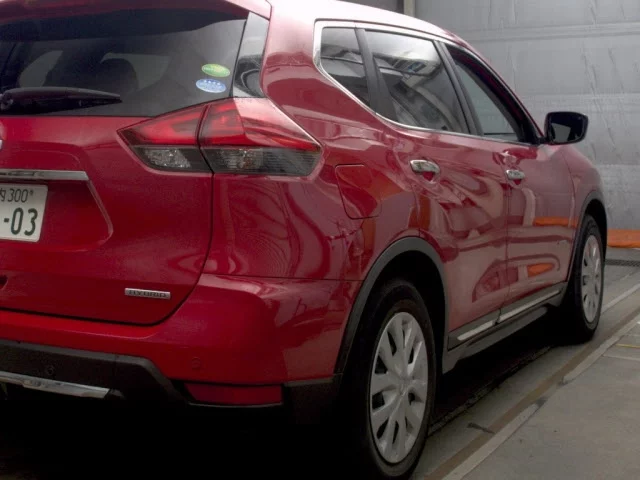 Nissan X-TRAIL