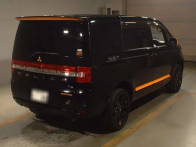 Mitsubishi DELICA D5