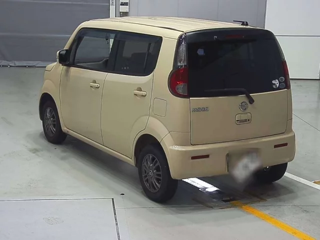 Nissan MOCO