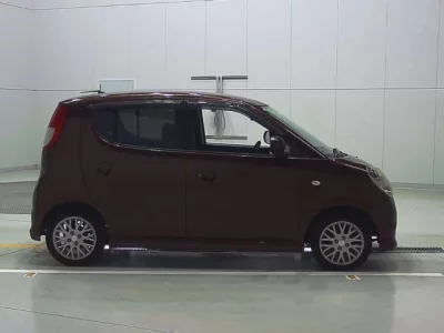 Suzuki MRWAGON