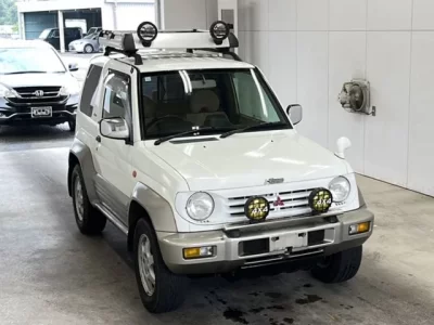 Mitsubishi PAJERO JR