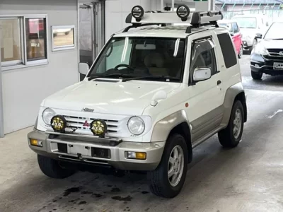 Mitsubishi PAJERO JR