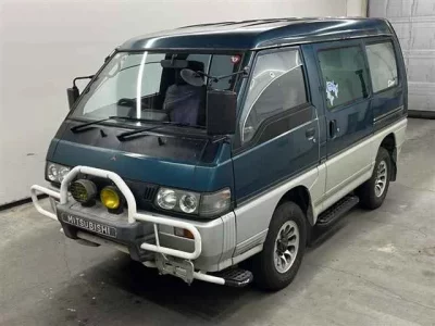 Mitsubishi DELICA WAGON