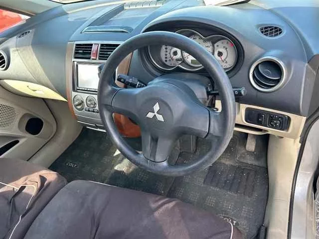 Mitsubishi COLT PLUS