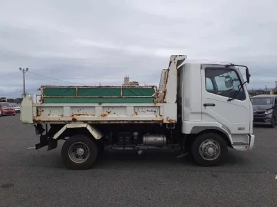 Mitsubishi FUSO FIGHTER