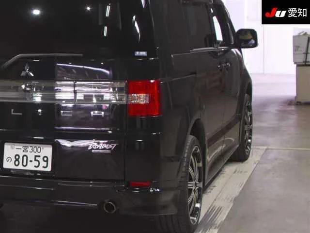 Mitsubishi DELICA D5