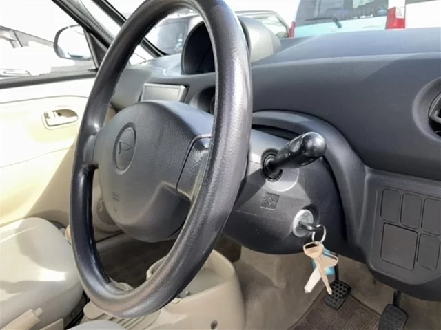 Daihatsu Esse