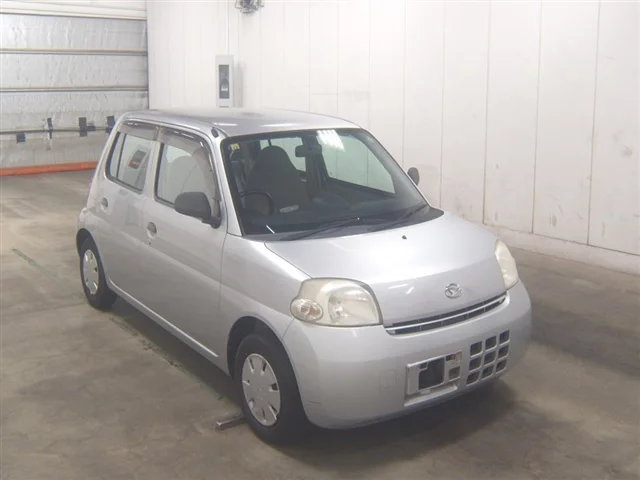 Daihatsu Esse