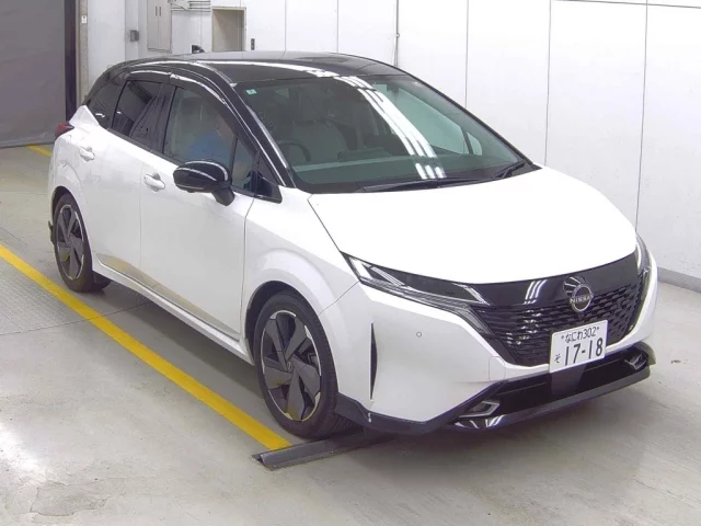 Nissan AURA