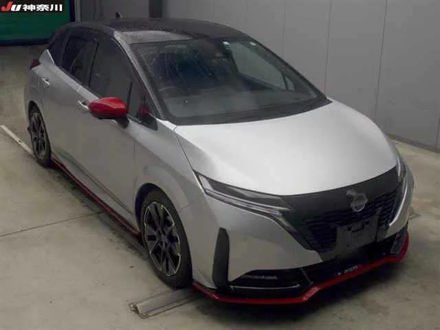Nissan AURA