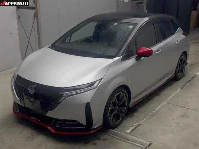Nissan AURA