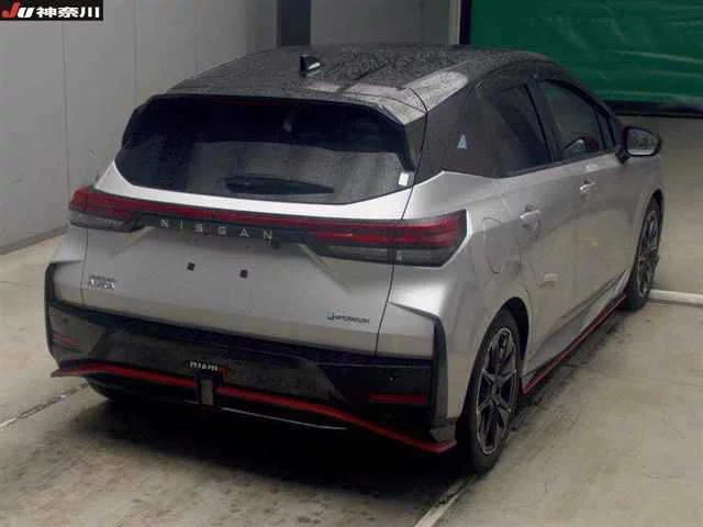 Nissan AURA