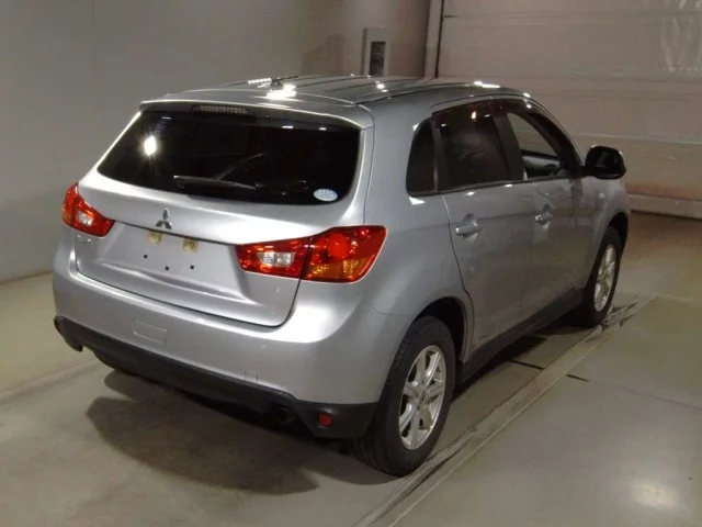 Mitsubishi RVR