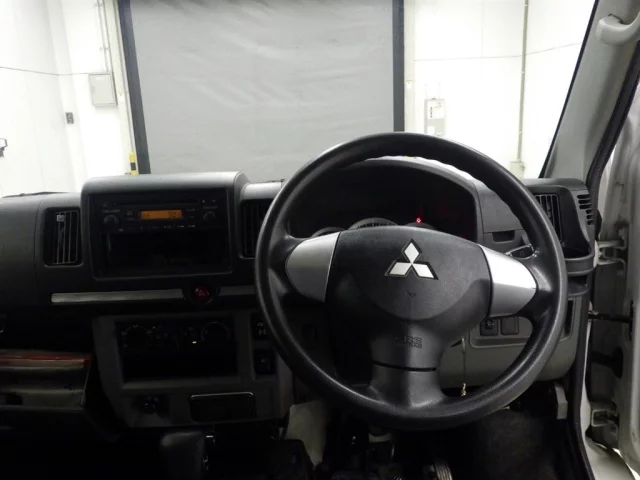 Mitsubishi MINICAB VAN