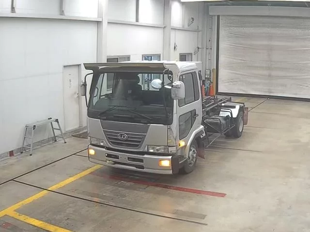 Nissan CONDOR