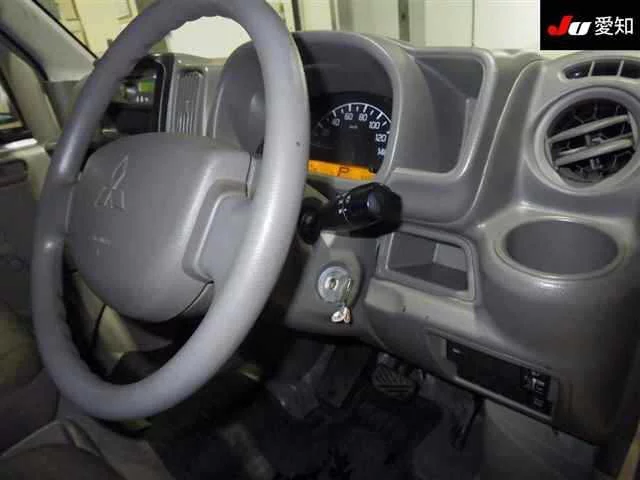 Mitsubishi MINICAB VAN