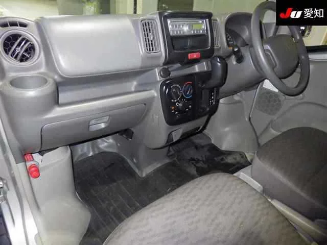 Mitsubishi MINICAB VAN