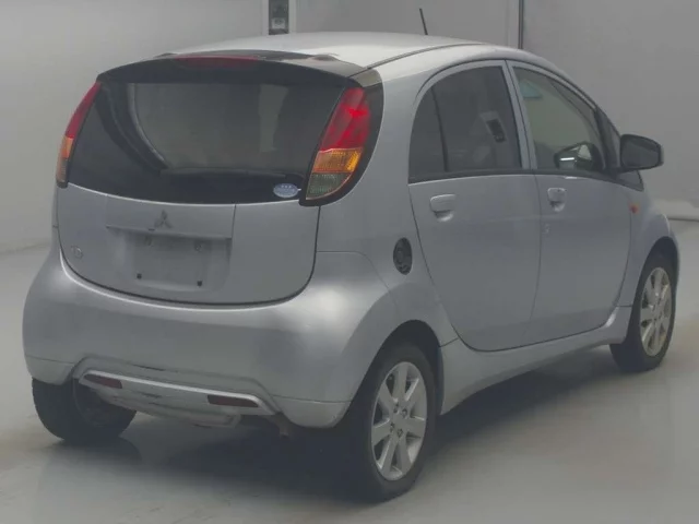 Mitsubishi I
