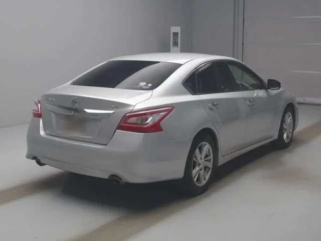 Nissan TEANA