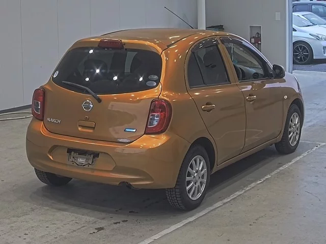 Nissan MARCH