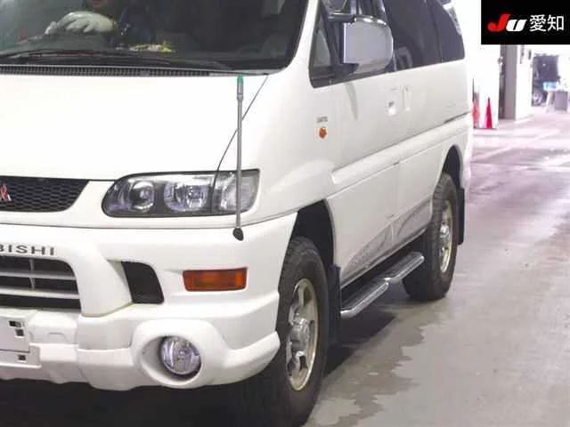 Mitsubishi DELICA