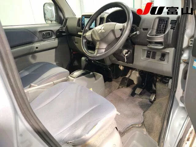 Mitsubishi MINICAB VAN