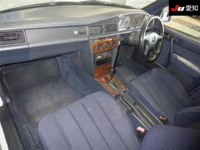 Mercedes-Benz 190 SERIES