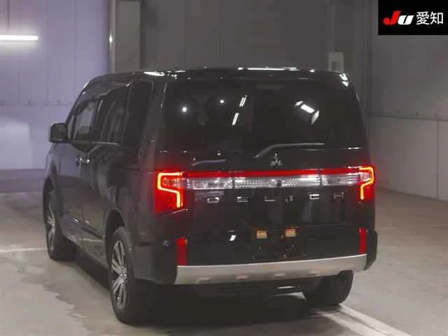 Mitsubishi DELICA D5