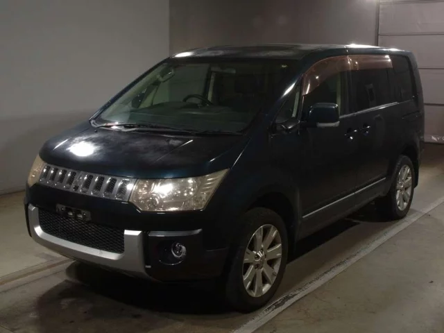 Mitsubishi DELICA D5