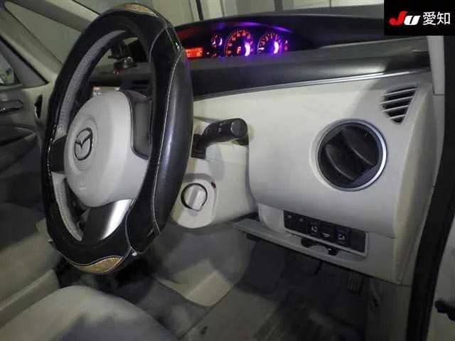Mazda BIANTE