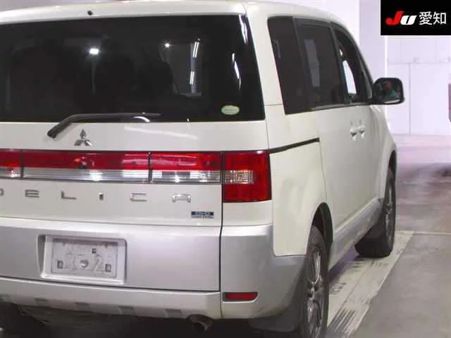 Mitsubishi DELICA D5