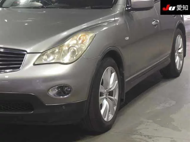 Nissan SKYLINE CROSSOVER